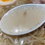 麺家 たけ田 - スープの感じ