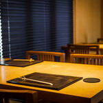 すし独楽 - テーブル席