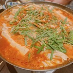 大阪 もつ鍋 PLay - 辛味のモツ鍋