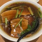 中国料理 美珍樓 - 扣肉湯麺　豚肉の角煮麺　　　¥ 1,680
            