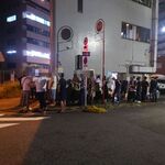 ラーメン二郎 - 食事後の行列～。