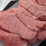 肉のいしい - カルビ