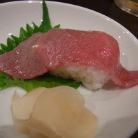 焼肉グレート 宇都宮駅前店 - お通しの和牛握り