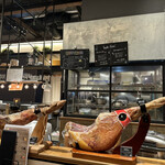 SALON BUTCHER & BEER - 