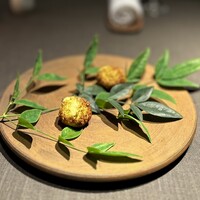 メシモ - 小田原枝豆
                      魚のすり身
                      枝豆をまぶして
                      揚げてる
                      枝豆を使った揚げ蒲鉾