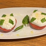 Lavasara - 彩りトマトのカプレーゼ