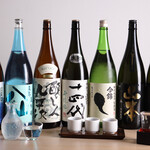Sensai Bishu Shinjuku Zuratan - 日本酒の集合
