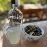 そば処 湧水 - 焼酎ボトルを蕎麦湯割、山菜料理をアテにｗ