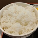 館の丸食堂 - 半ライスで大盛り茶碗いっぱい。初見の方は注意！