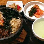 COSARI NEW KOREAN TABLE TOKYO - ランチ　週替わりスペシャルセット　石焼ビビンパ＋ソルロンタンスープ