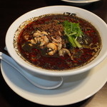 黒胡麻担々麺　痺れる　８５０円　２　【　２０１３年１０月　】