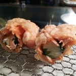 てんぷら 脇坂 - 鮭のチーズ包み。 チーズたっぷりで鮭の身と一緒にとろけます☆