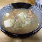 とん八 - もつ煮込み 380円(税込)(2023年10月18日撮影)