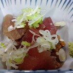 とん八 - まぐろ納豆 450円(税込)(2023年10月18日撮影)