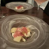 ワインとくつろぐ ツキアカリ - 