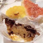 フォーシーズンズカフェ - 断面