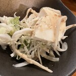 やきとりぶなん - 料理写真:お通し　豆腐サラダ