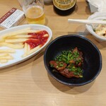 大衆酒場 富士山 - サービスで、頂いたタンをば…‥コリコリで旨×２ダァゼェ～ツゥ…。