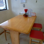 金田家 - テーブル席♪