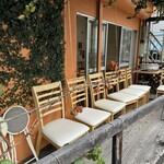 ハンバーグ食堂 榎本よしひろ商店 - 待ち席