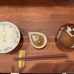 ハンバーグ食堂 榎本よしひろ商店 - ライス/味噌汁