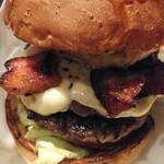THE BURGER STAND FELLOWS - 厚みあるベーコン