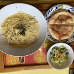 パスタカフェ 八乃森 - キノコとポークの和風カルボナーラ