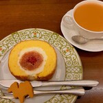 森のらくだ - ケーキとミルクティー
