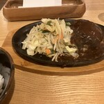 洋食 もりい - ハンバーグをシングルにしてよかったくらい、お腹いっぱいです。ご飯おかわりできるとのことでしたがムリ（笑）