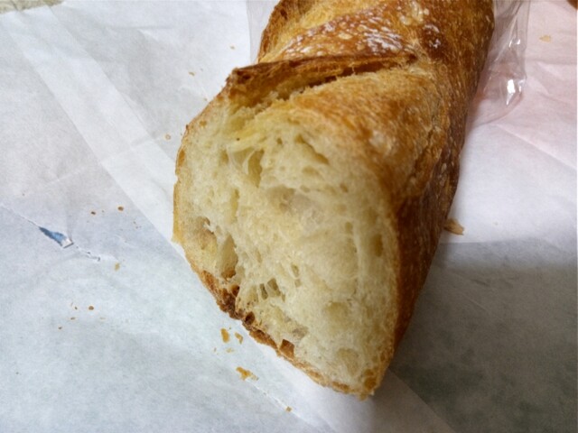 大きなパン 写真 : パン工場 ザ・ビッグ福岡空港南店 - 竹下/パン | 食べログ