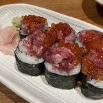 221498762 - ねぎとろといくらののっけ寿司