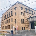 oumigyuusute-kitogabunomiwainnikubarumodammi-ru - なかなか素敵な建物です！