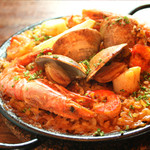 ポロン　ポロン - 【一番人気】バレンシア名物生米から炊き上げるシーフードの旨味たっぷりパエリャ