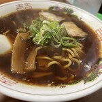 今池呑助飯店 - ラーメン700円　Ｂ．あっさりしょうゆ系薄口