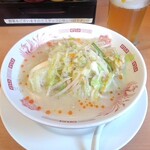 日高屋 - コショーとラー油を投下