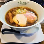 麺．SUZUKi - 醤油ラーメン　980円
