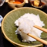 日本料理 柳燕 - まずは白米で