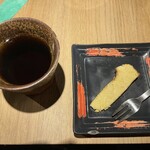 Genki - チーズケーキとほうじ茶の組み合わせ