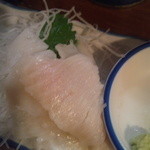 晩杯屋 - エンガワ刺身180円