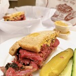 KATZ'S DELICATESSEN - 