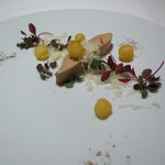 レフェルヴェソンス - 秋の色　フォアグラのナチュラルとコンテ　柿　ヴァニラ　アマランサスと紫蘇の葉