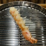 てんぷら 下村 - 車海老（2尾目）