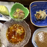 旅荘 みなと - サザエの壺焼き、イカソーメン、なめろうなど