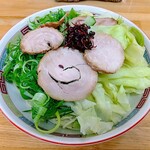 Shinka En - 「普通」の麺