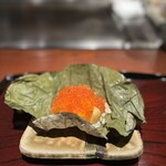 鉄板焼き いわ倉 - 栗ご飯にいくらをかけてもらえる