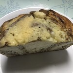 Mont-thabor - 北海道牛乳パン　コーヒー牛乳ハーフ　税別249円