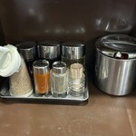 博多麺房 赤のれん - 