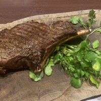 ワカヌイ グリル ダイニング バー 東京 - Tボーンステーキ　カット前
