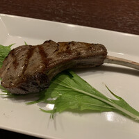 ワカヌイ グリル ダイニング バー 東京 - ラムチョップ
