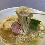 中華飯店 キンサン - 麺は細麺